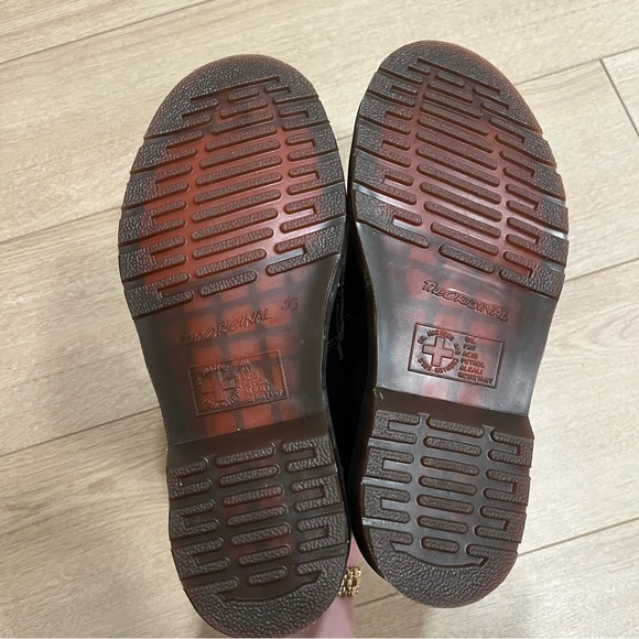 Dr. Martens Women’s Snaffle Loafer Black Leather Leopard Hair Size 8 - Picture 9 of 10